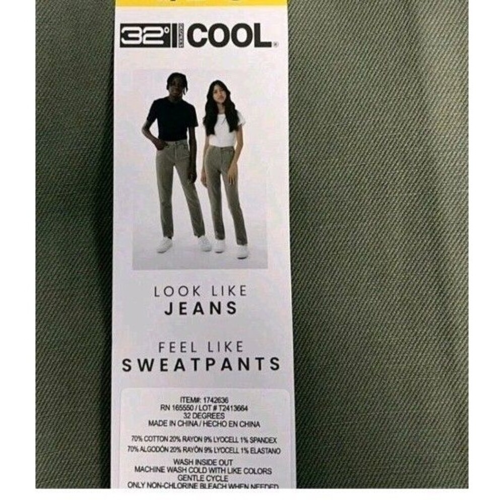 Youth Size M (10/12) 32 Degrees Cool Sweatpant Jeans Relaxed Fit Olive Green - Picture 2 of 4